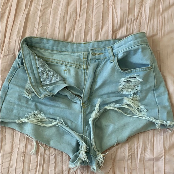 Denim shorts - Picture 5 of 6
